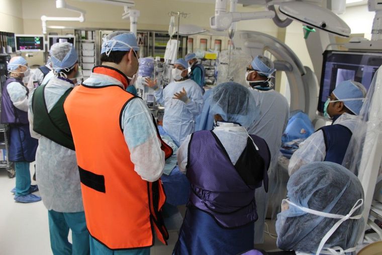 Doctors and nurses getting ready for a heart operation